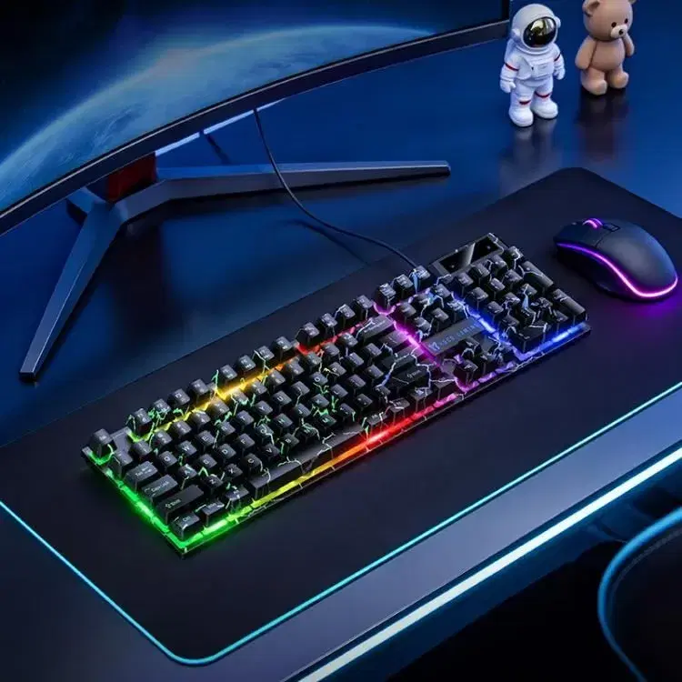 HOCO GM701 Trofeo Wired Gaming Keyboard, English Version(Black)