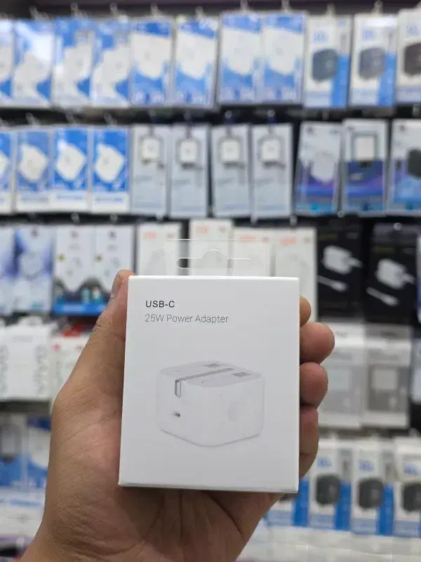 USB-C 25W POWER ADAPTER