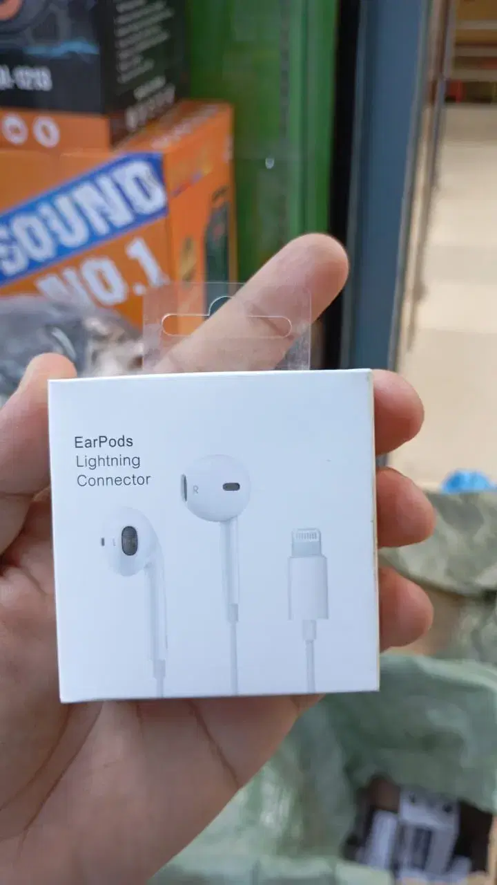 Earpods earphone With Lightning Connector by powerking direct connected