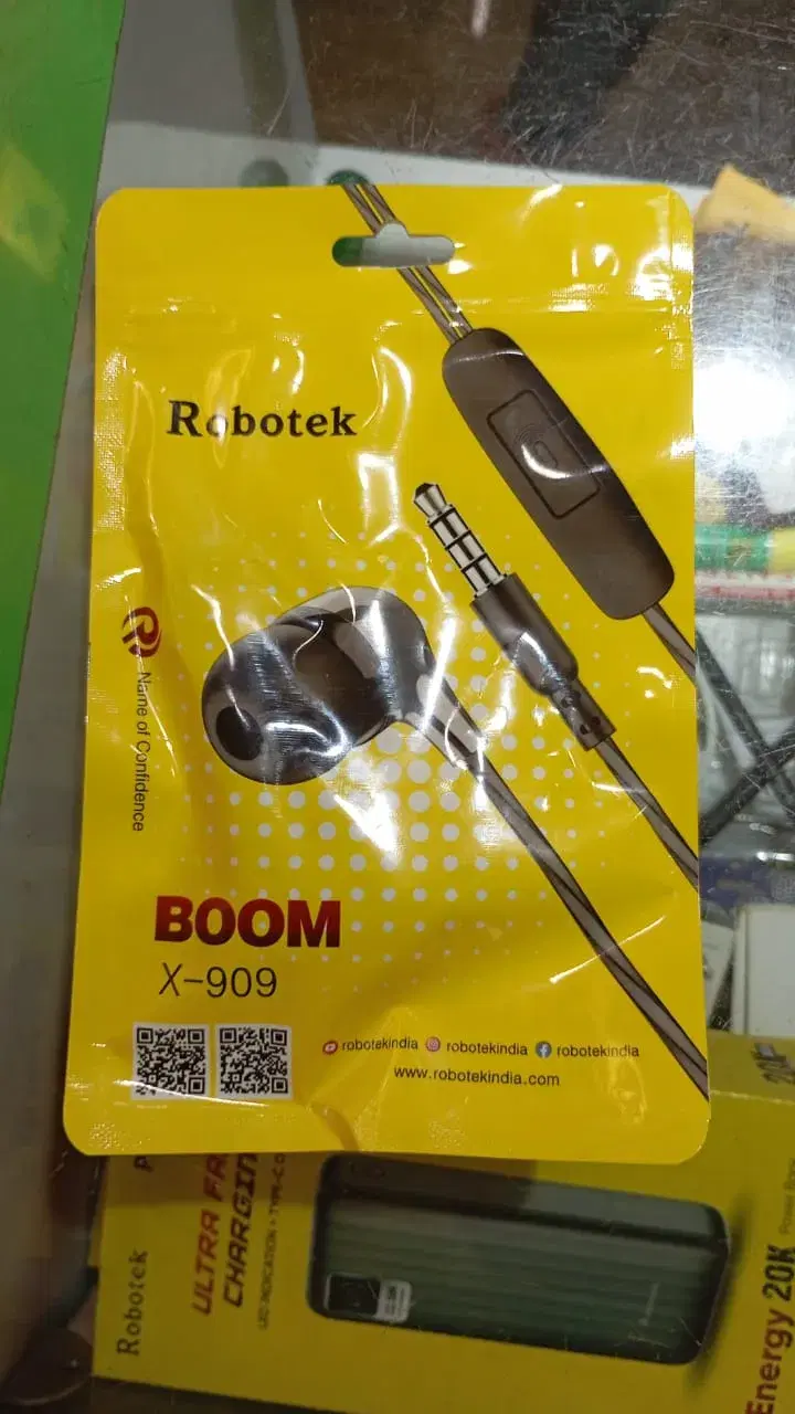Robotek Bass Master X-909 Wired Earphone With Mic