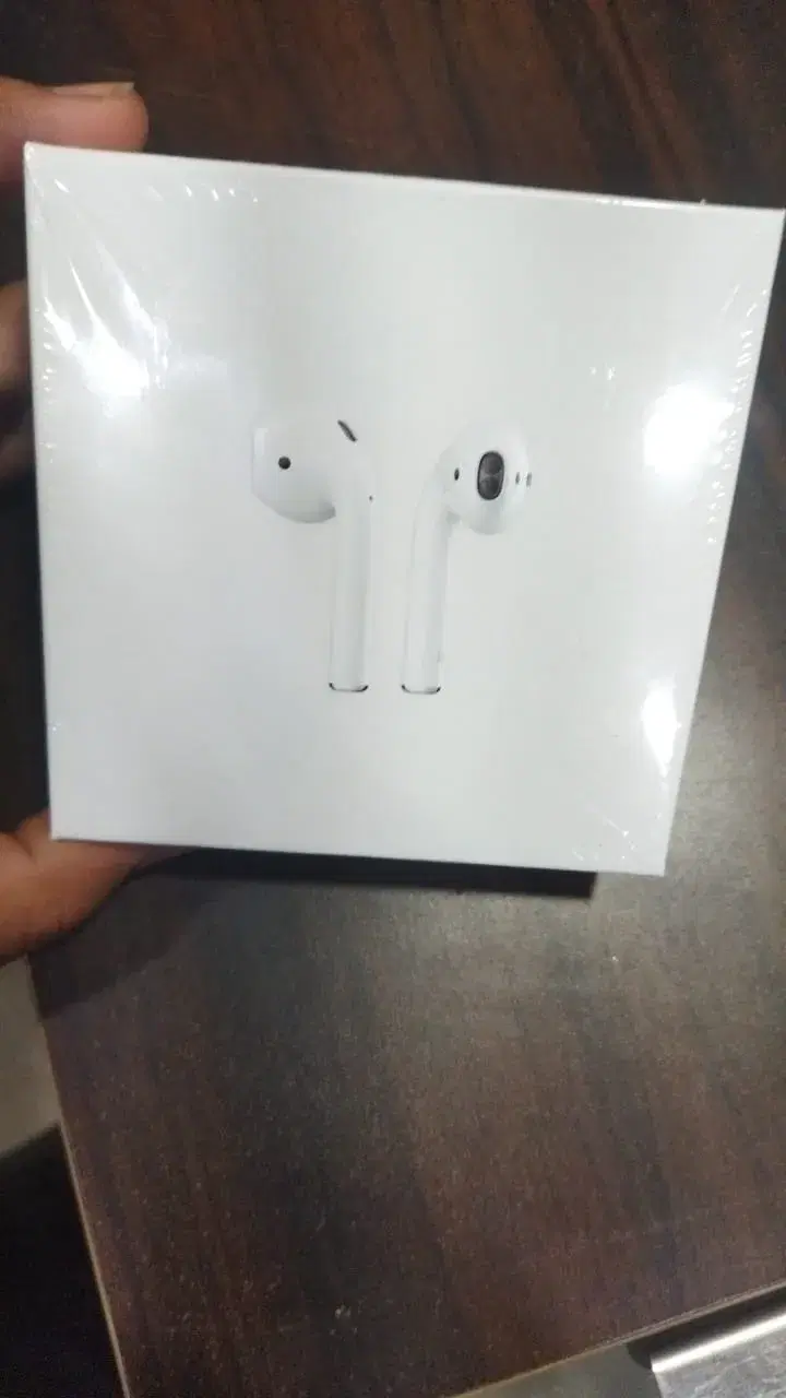 Wireless Earbuds with good quality at low price Earpods