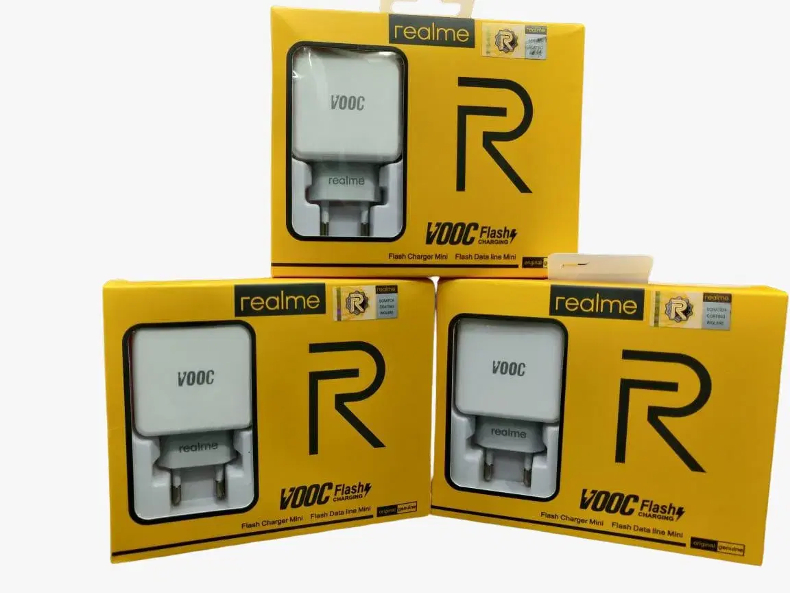 REALME 33W CHARGER