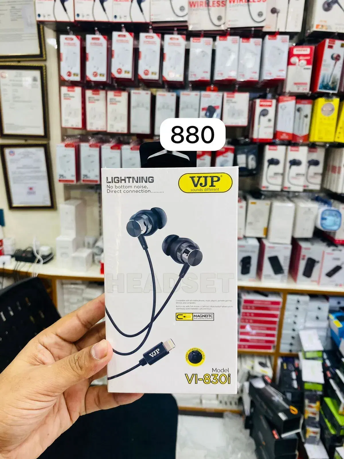 VJP VI-830i Earphone By Focus