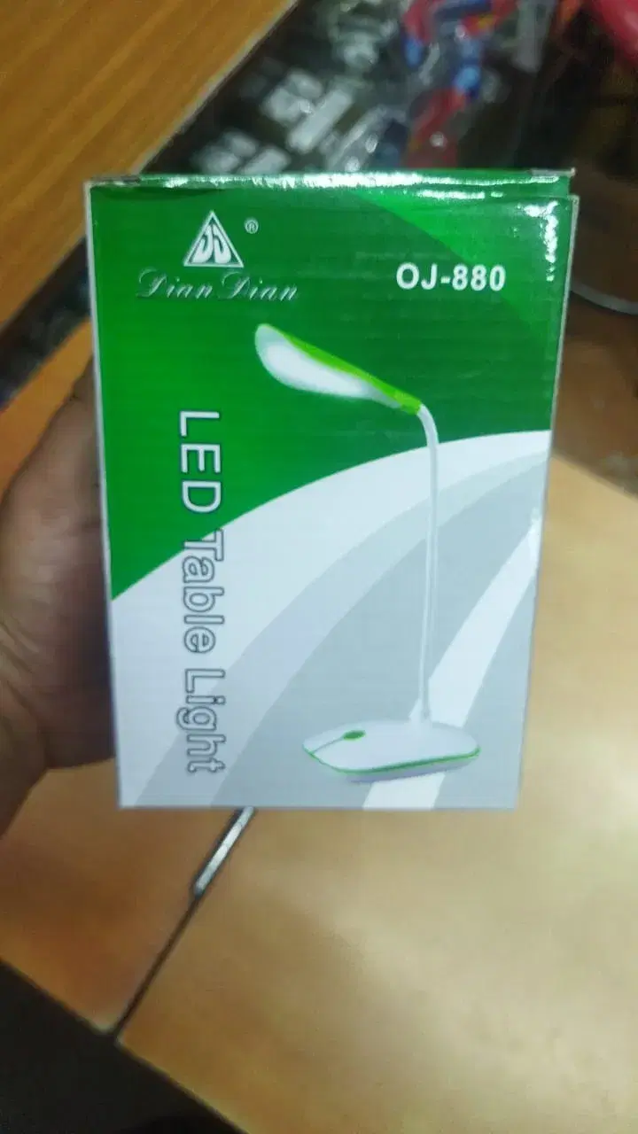 Rechargeable LED Table Lamp Touch And 3 Step Dimming OJ-880