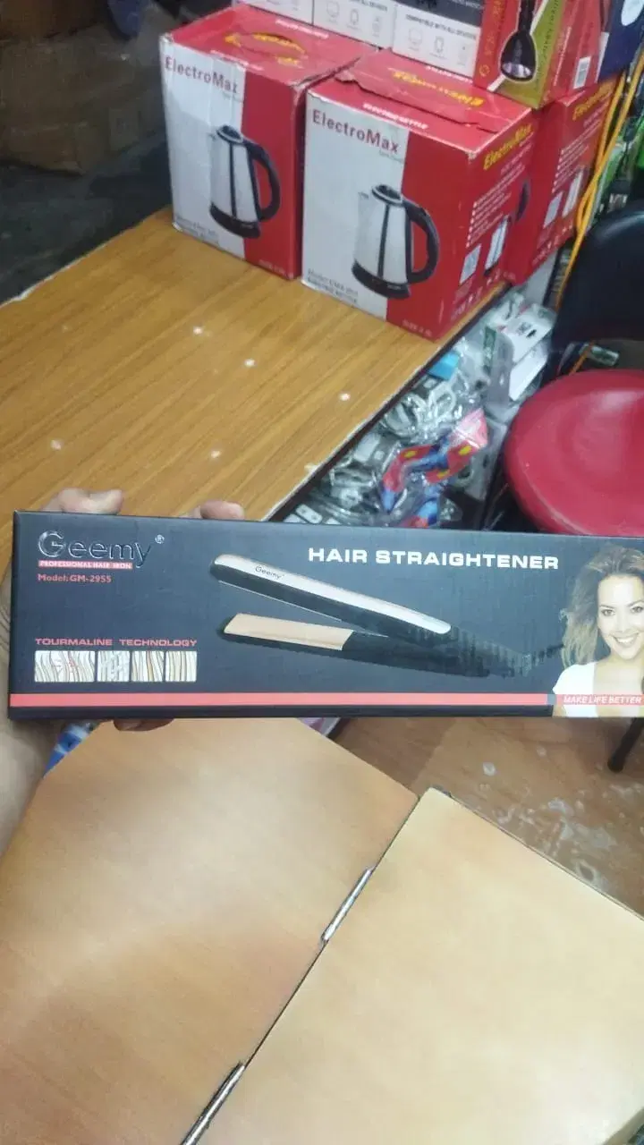 Geemy GM-2955 HAIR STRAIGHTENER