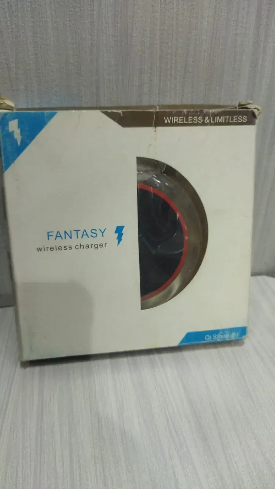 Fantasy Wireless Charger Qi Standard The Enterprise Black And Red