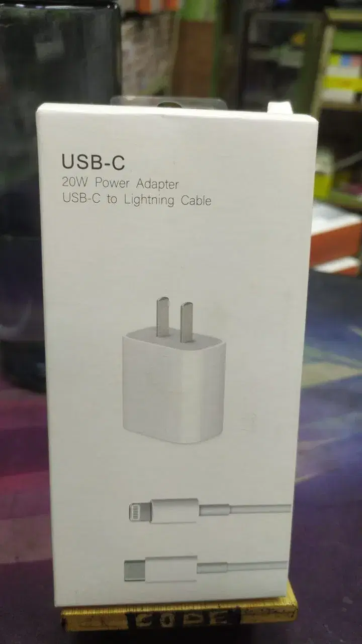 20W power adapter USB-C to Lightning cable 2 pin