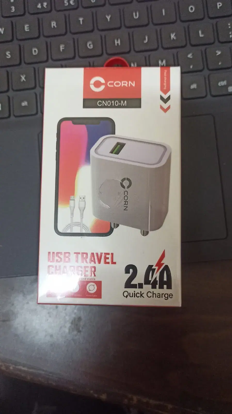 Corn CN010-M 12W 2.4A Mobile Charger With V8 Cable