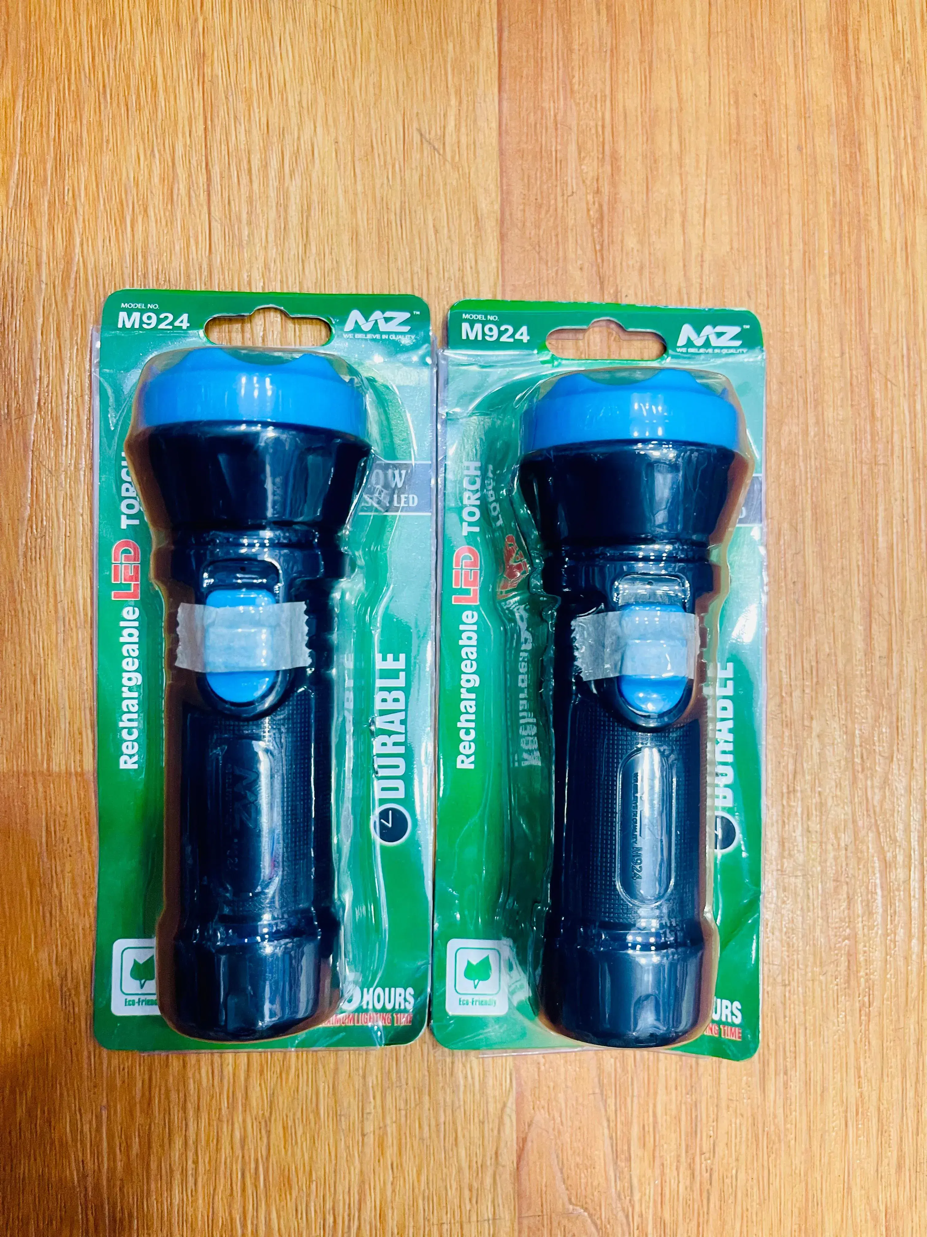 M924 Rechargeable LED Torch Light