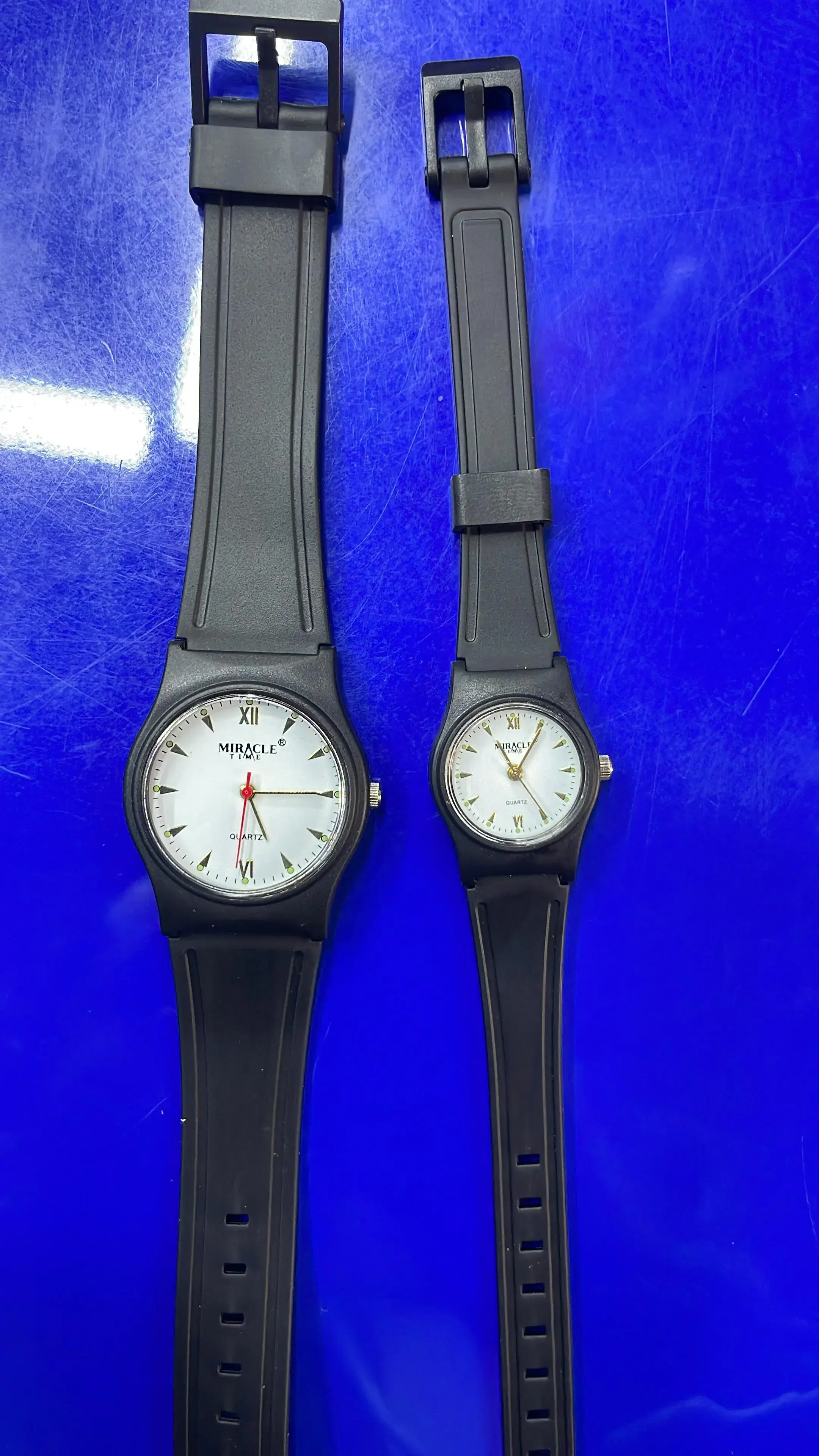 Fiber Black Hand Watch