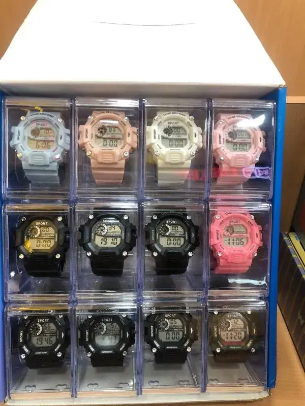 Premium Quality Sport Stylish Look ,Digital Watch For Men And Boys.