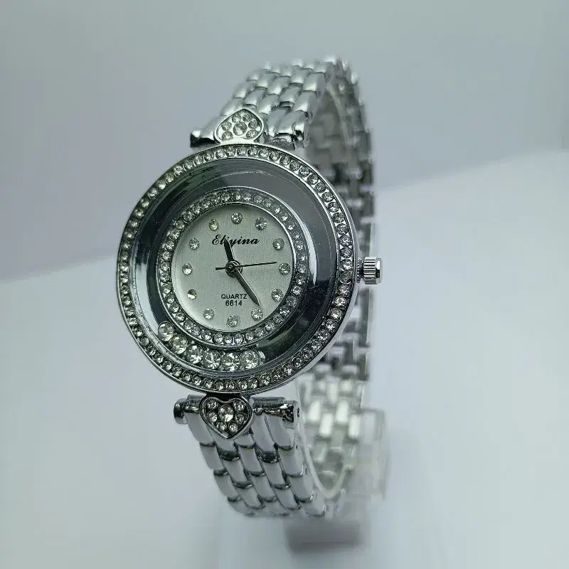 Quartz Waterproof Watch For Women || Eliyina Stone Curved Index Symboling Round White Dial Stainless Steel Silver Chain Waterproof Watch For Women