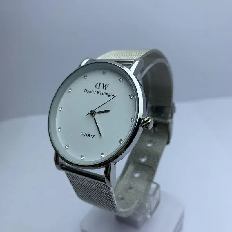DW Round White Dial Silver Color Stainless Steel Chain Quartz Casual Wrist Watch For Women