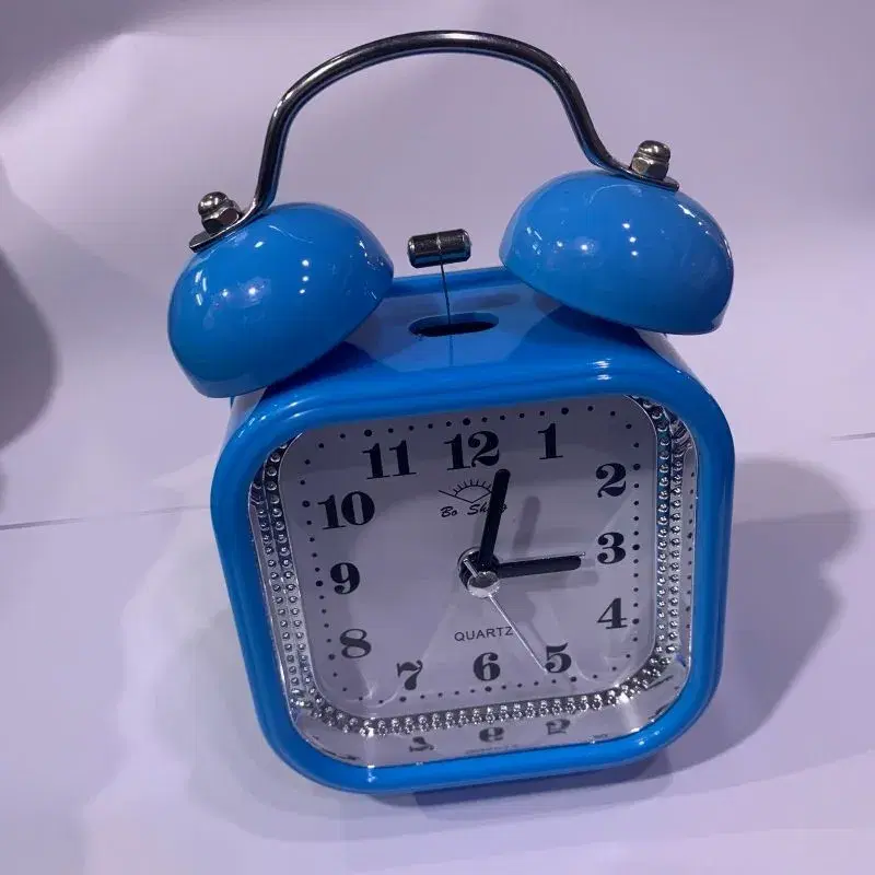 Alarm clock , ठुलो आबज र बत्ती बल्ने function भयेको , एक्दमै रामो quality को