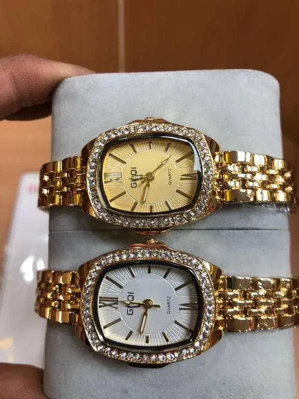Women's Luxury Rhinestone Quartz Watch