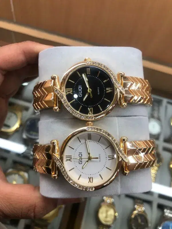 Unique Design Quartz Roman dial Watches for Ladies