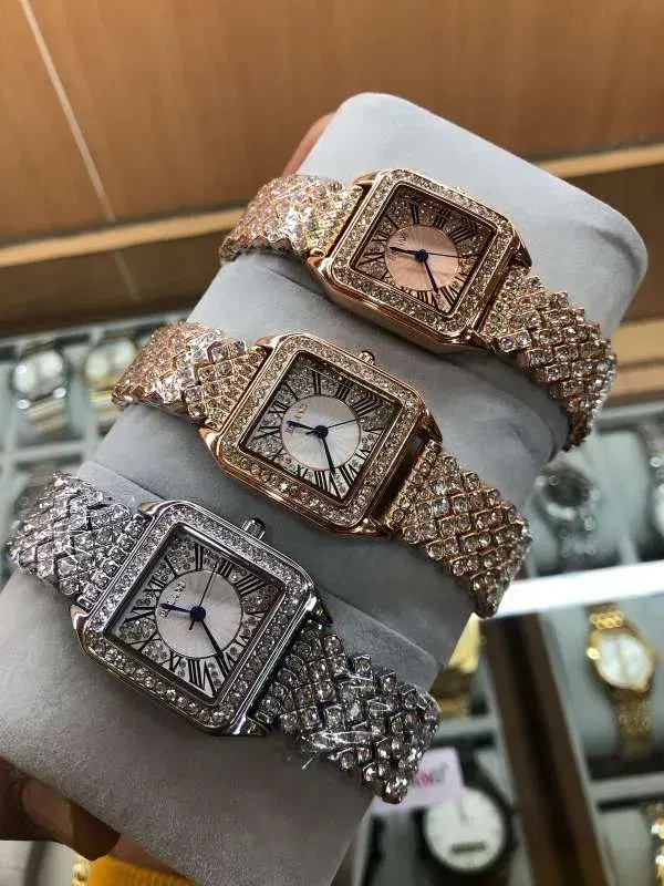 Bolano Fashionable and Unique Square Women's Watch with Full Rhinestone, Roman Letters Quartz Watch