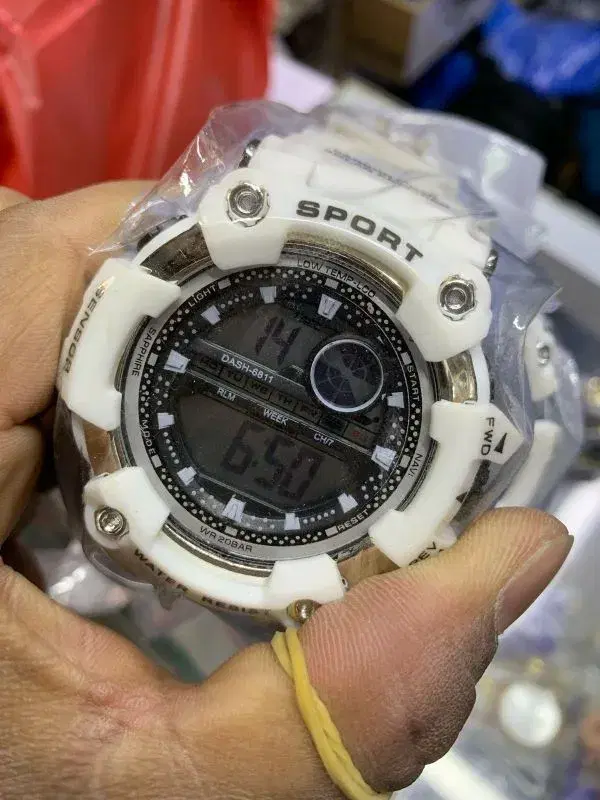 Sports Fashion High End Multi-Function Outdoor 7 Color Backlight Led Digital Wristwatch