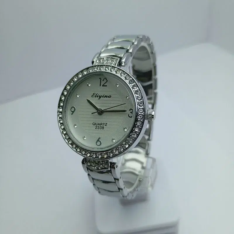 Quartz Bengal Eliyina Watch For Women || Round White Dial Stainless Steel Silver Chain Quartz Movement Fahsionable Bengal Watch For Women || Bengal Watch For Women