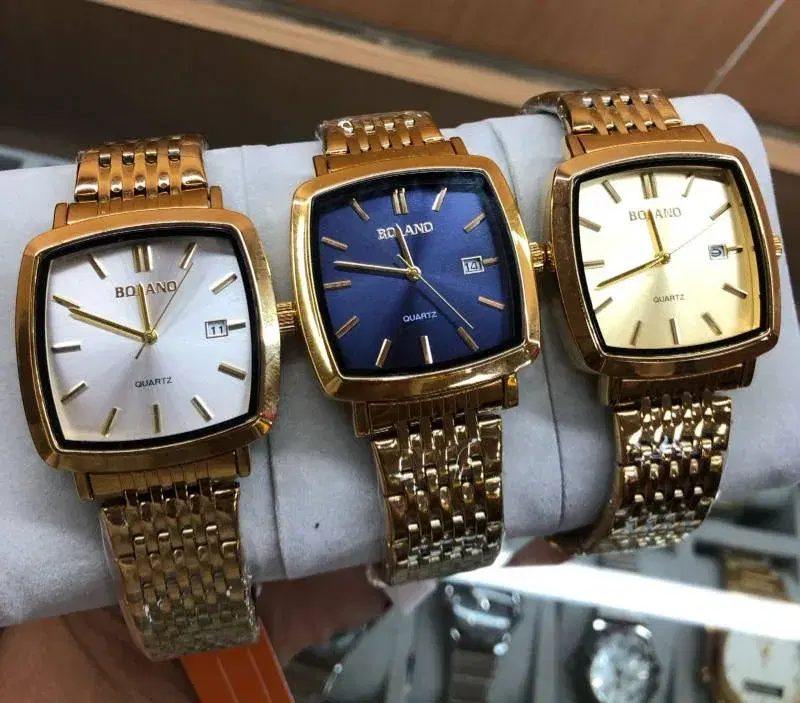 Bolano Qaurtz date square shape Watches