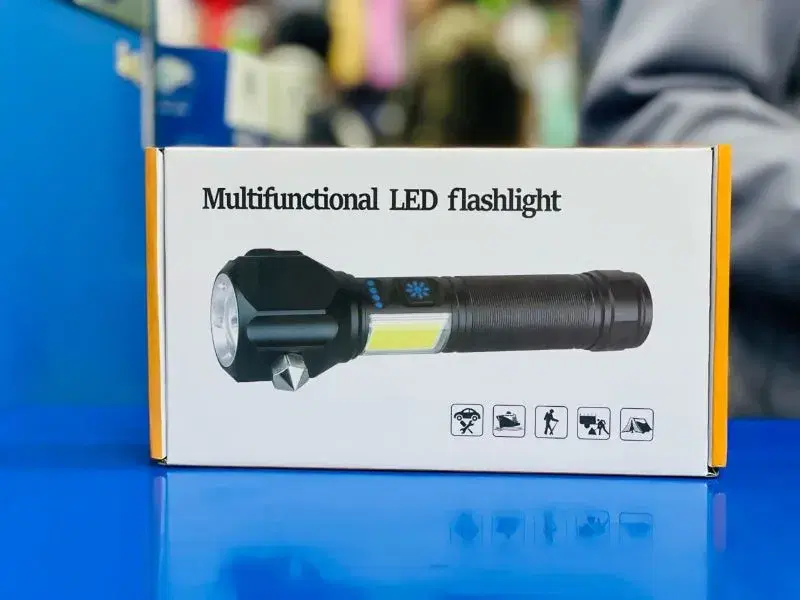 Multifunctional LED Flashlight