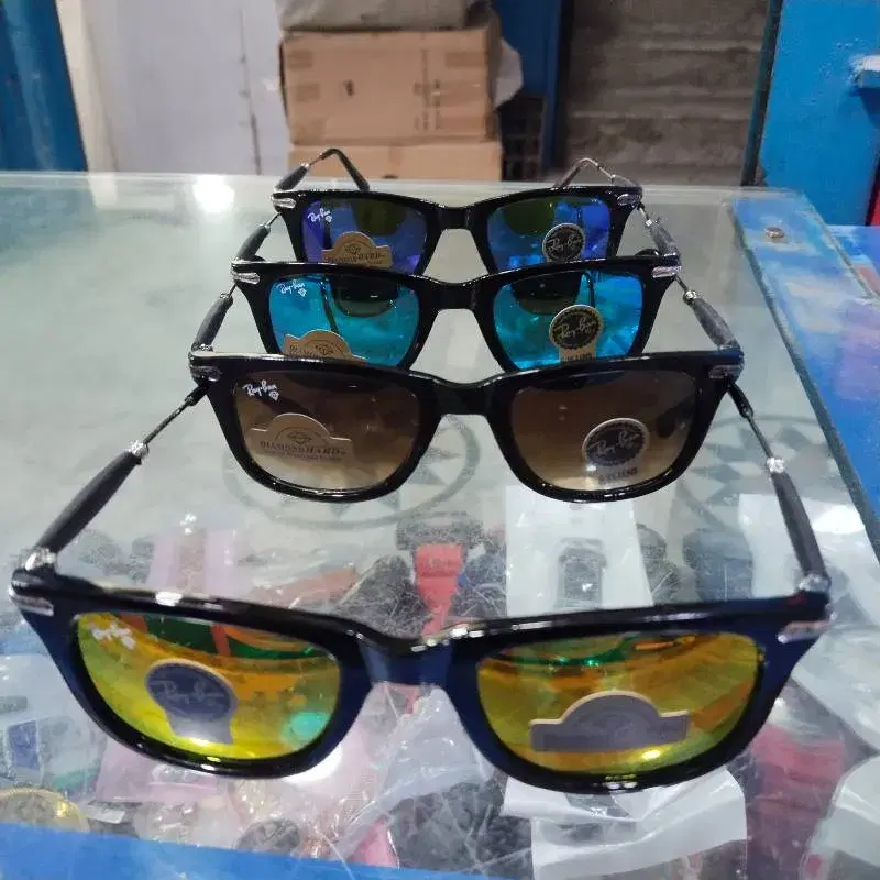 Stylish Mens Sun Glasses Fashionable Desigine