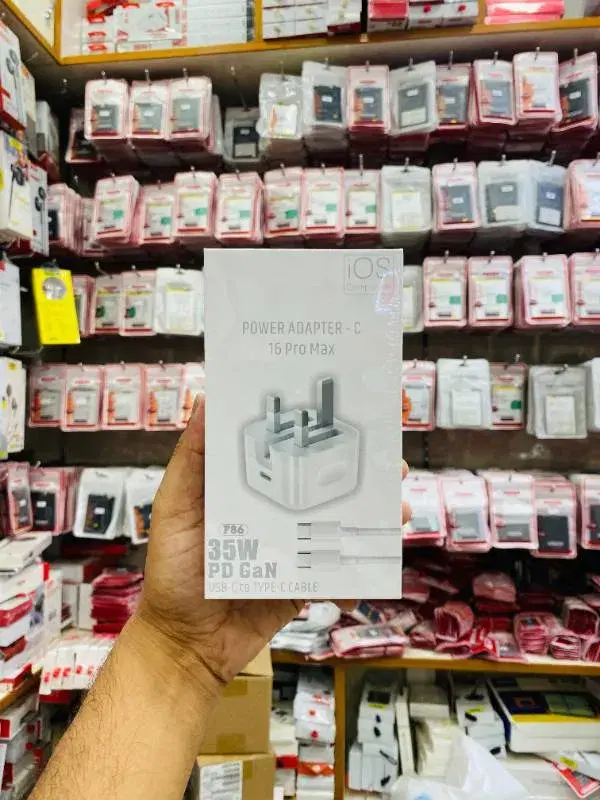 F-86 35W PD GaN USB-C to Type-C Cable Fast Charger.