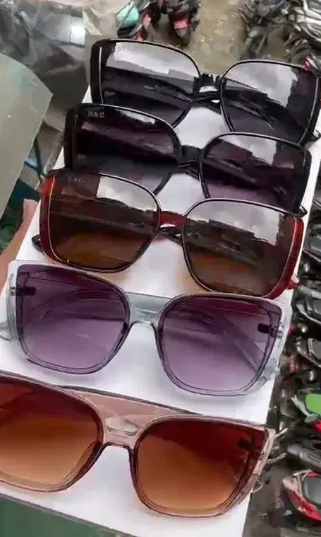 Elegant Oversized Square Sunglasses