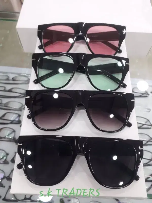 Vintage Luxury Womens Sunglasses.