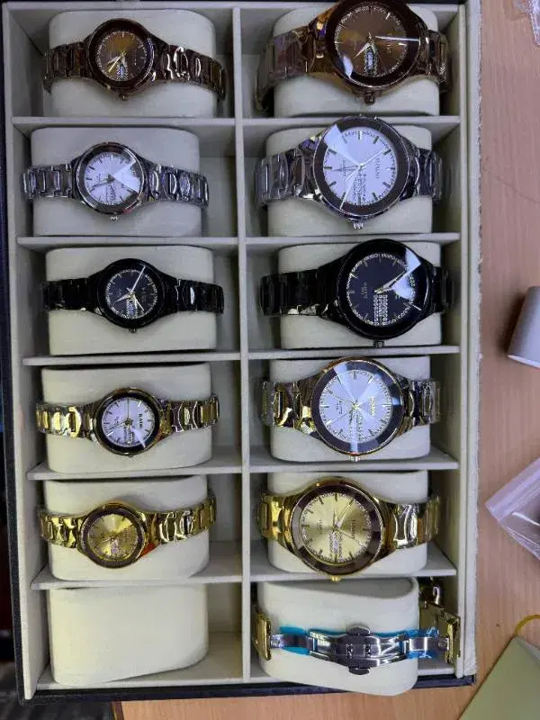 RADO Classic Premium quality Round Dial Watches For Men and Women.