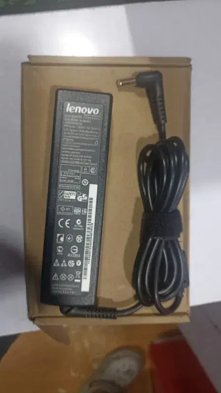 Ad- Lenovo Long Case 65W Laptop Adapter.