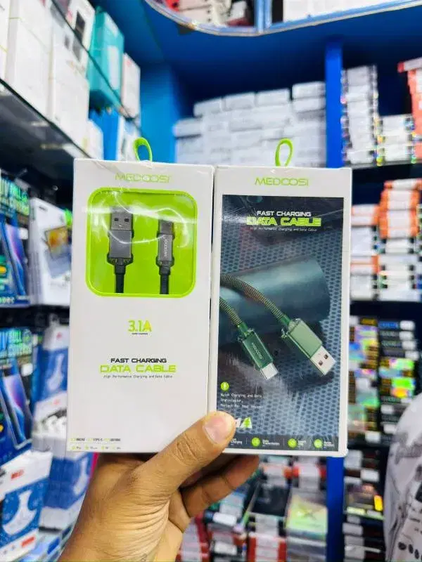 MEDOOSI 3.1A Fast charging Data Cable.