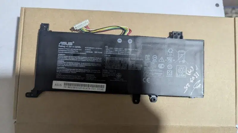 Bat-Asus B31N1818 Type 3 laptop battery.