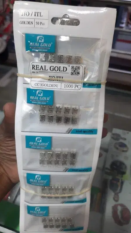 Itel V8-JIO/ITLReal Gold Phone Connector.