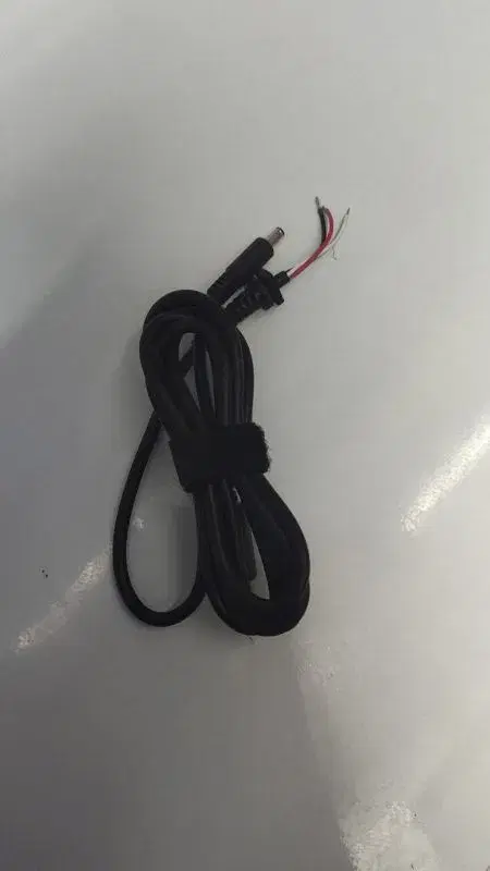 Dell Small Pin DC Cable.