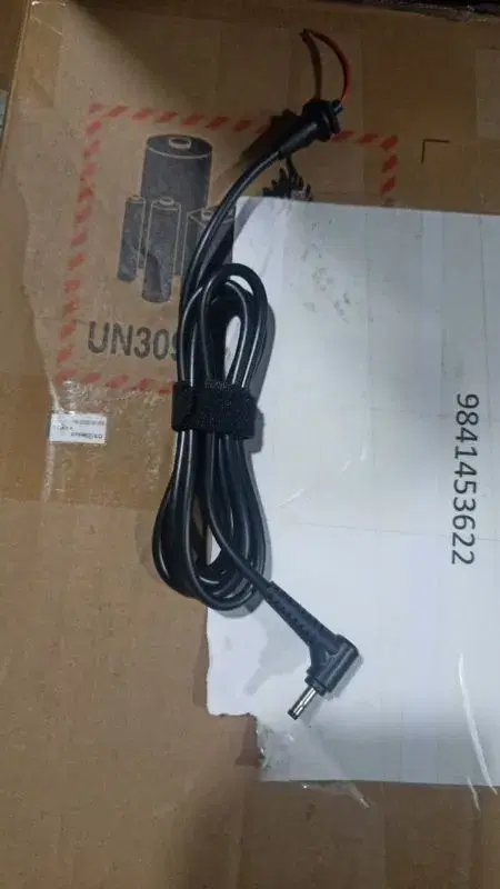 Lenovo Small Pin DC Cable.