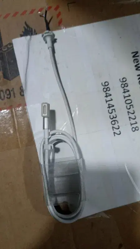 Mac Lpin DC Cable.