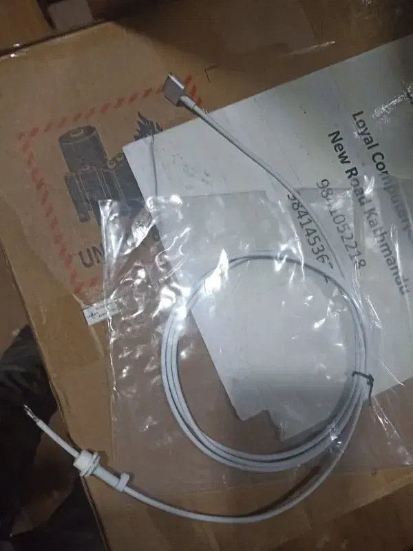 Mac Tpin DC Cable.