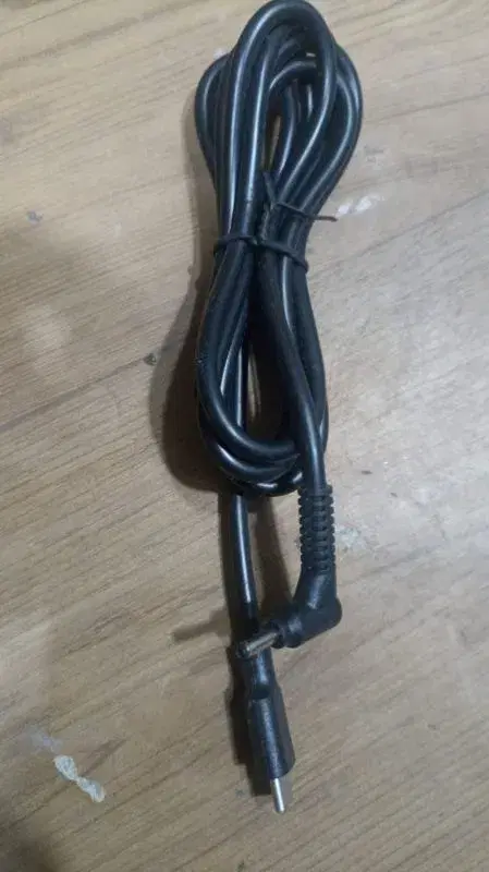 Type-C to Acer Small Pin DC Cable.