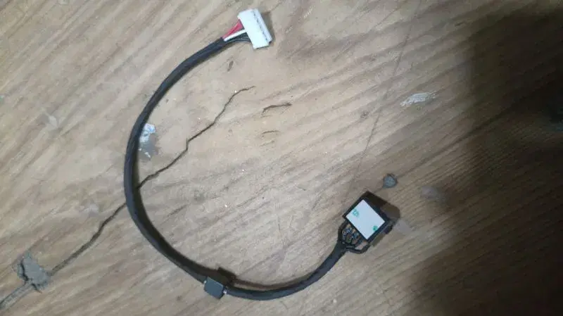 Lenovo Legion Y520 DC port..