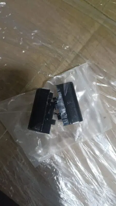 Dell 4010 Laptop Hinge Cap.