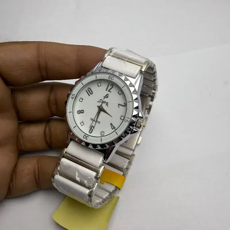 Fashinable Full White Ceramic Material Round Shape Water Proof Watch For Women