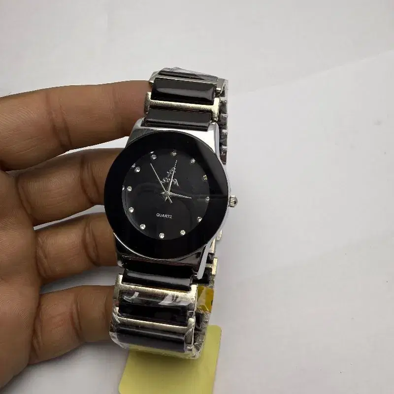 Full Black Ceramic Material Fashinable Round Shape Water Proof Watch For Women