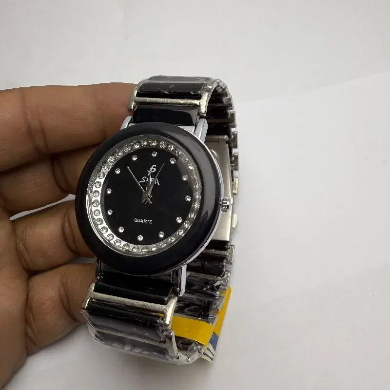 Water Proof Watch For Women Black Dail Ceramic Material Fashinable Round Shape