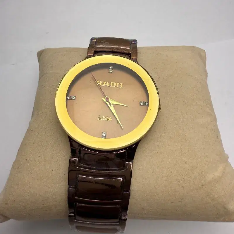 Fashionable Coffee Color Chain Stainless Steel Round Shape Quartz Watch For Women