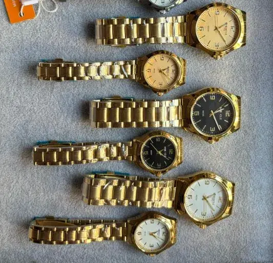 Miracle Golden Round Dial Wrist Watches For Mens.