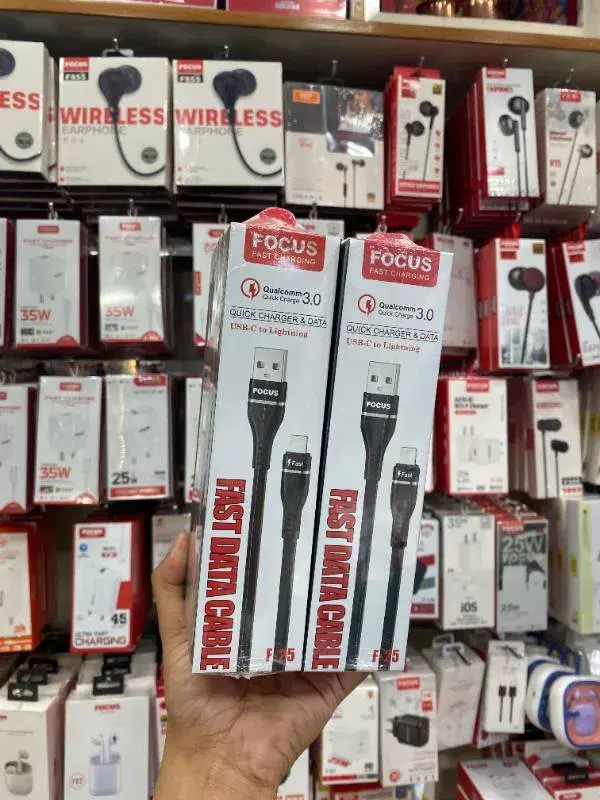 F25 ll Focus Qualcomm Quick Charge 3.0 Data Cable For Lightning.