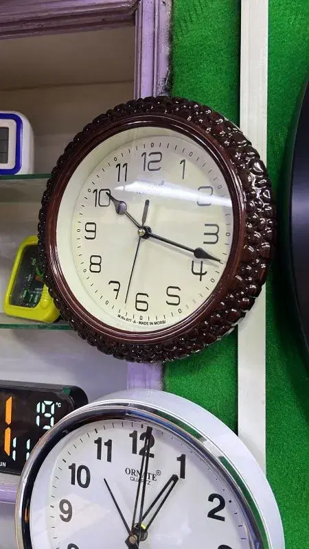 Wood Design 1,2,3,4 Numberig Dial Best Home Decor Best For School , Office Premium Wall Clock
