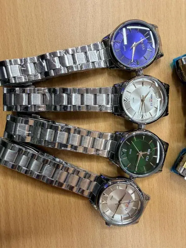 Miracle M032 Round Dial Stainless Steel Watches for Ladies.