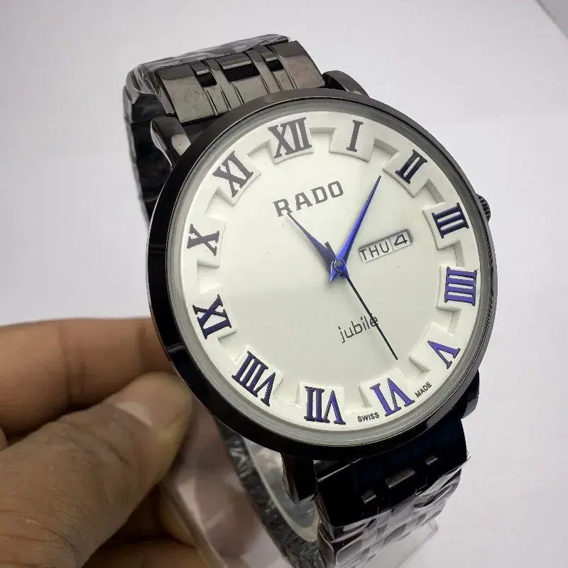 Day And Date Function Multicolor Stylish And Fashionable Round Shape Stainless Steel Waterproof Quartz Watch For Men